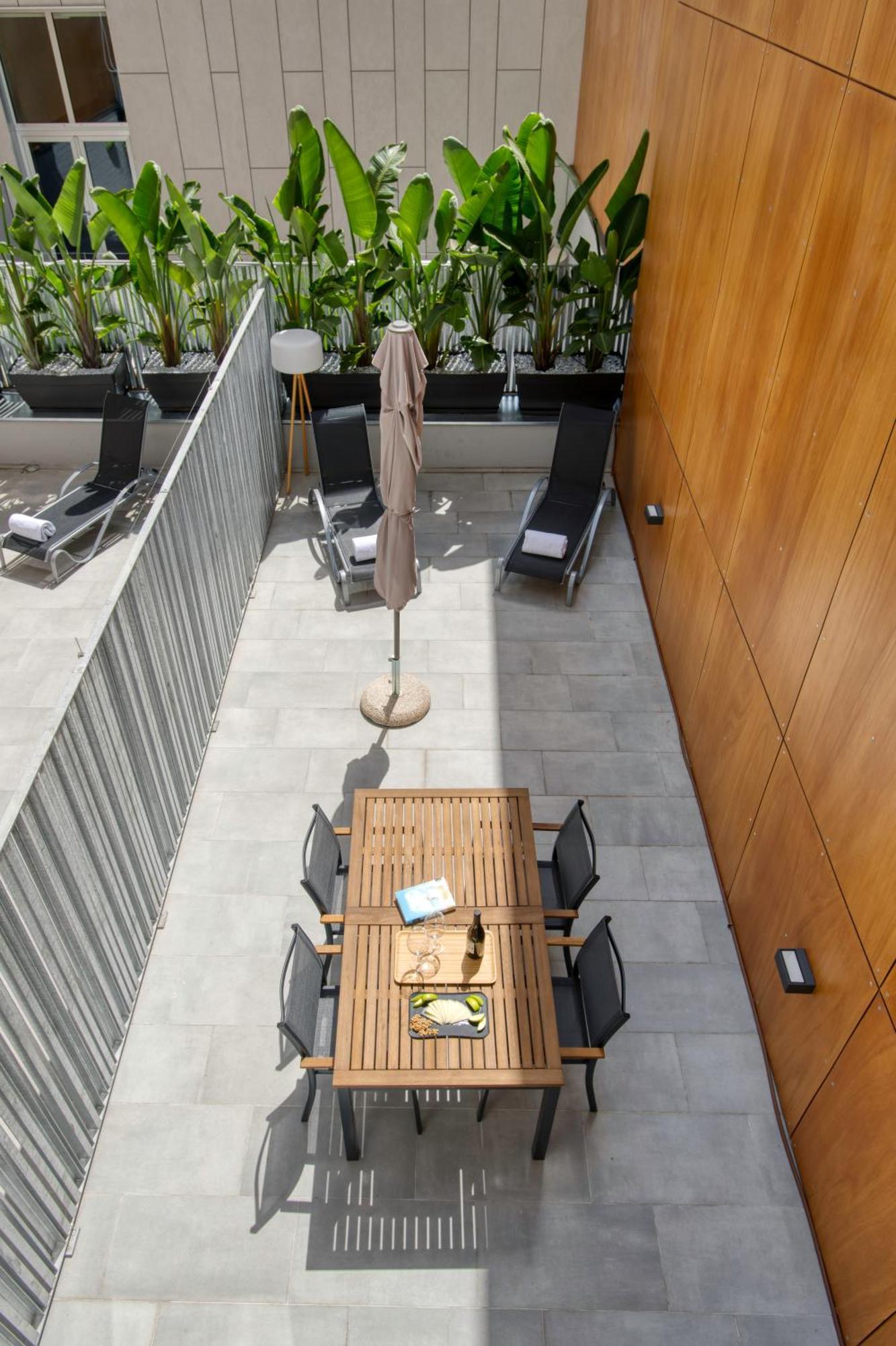Calm Apartments บาร์เซโลนา ภายนอก รูปภาพ