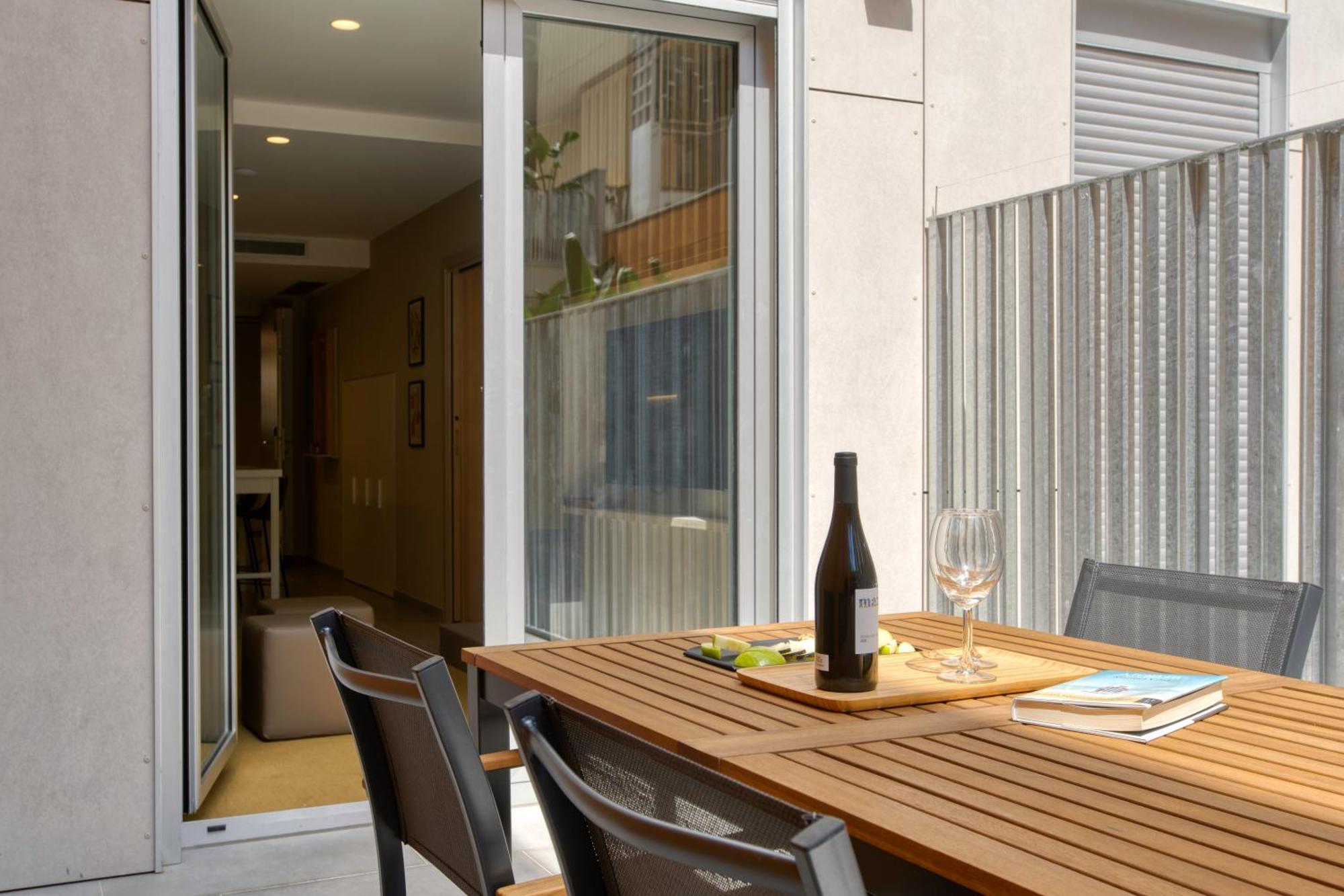Calm Apartments บาร์เซโลนา ภายนอก รูปภาพ